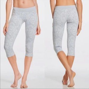 Fabletics Seamless Capri Leggings